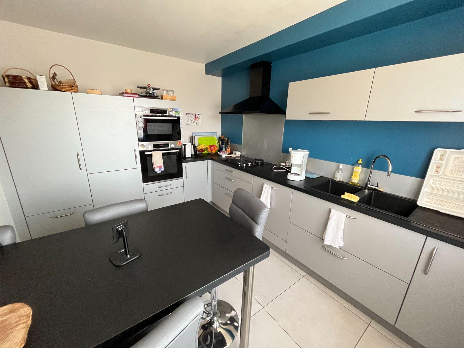 w176250220373487_1762502205157